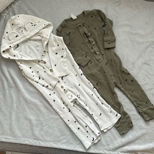 EUC Kate Quinn onesie bundle! Precious matching prints of stars and moons.